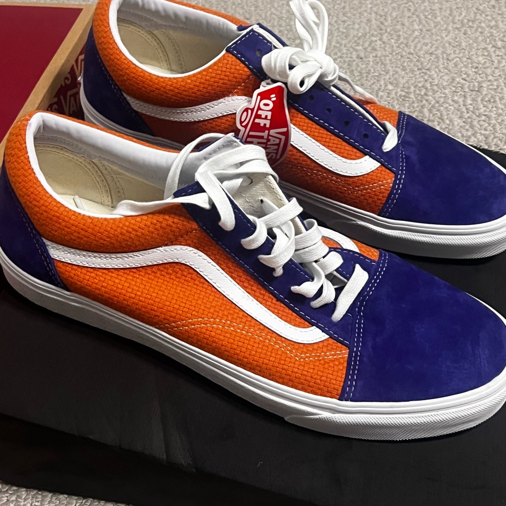 Brand new Vans kicks! - Picture 3 of 7